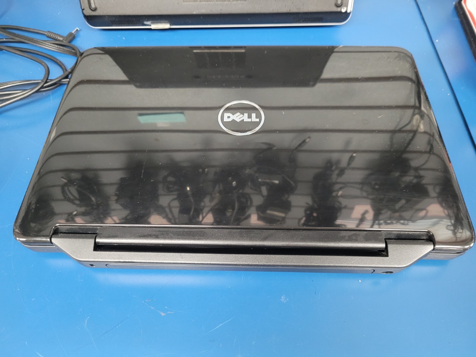 Dell Inspiron 3520 Intel i3-2350M 2.30GHz 4GB RAM 500GB HDD Win 10/11 Charger