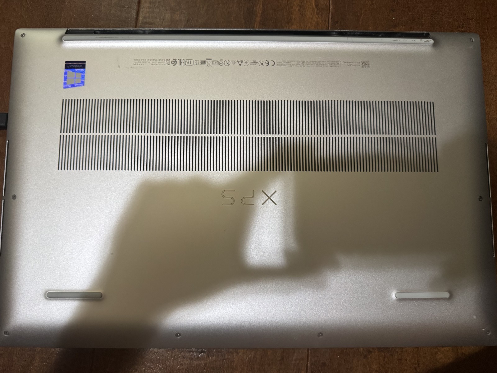 Dell XPS 17 9700 | i9 64GB RAM 2TB SSD RTX 2060 4k| No Battery| Boots on Charger