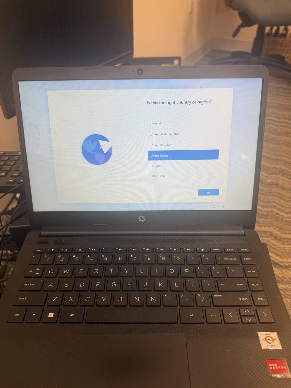 HP Laptop 14-DK1003DX 14-inch, Windows 10, 4GB RAM, 128GB SSD