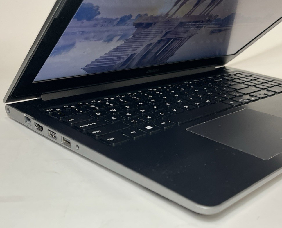 Dell Vostro 5568 15.6″ i7-7500U Laptop – 8GB RAM – 256GB SSD – 4GB GeForce 940MX