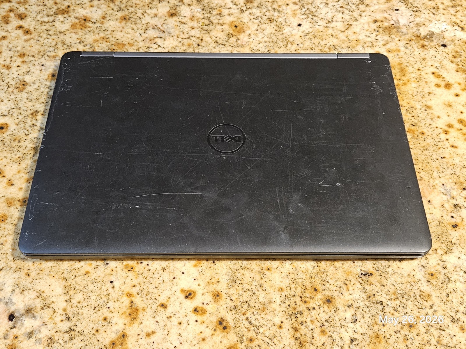 Dell Latitude E7470 Core i5 6300U 2.4GHz 14″ – Broken Screen FOR REPAIR OR PARTS