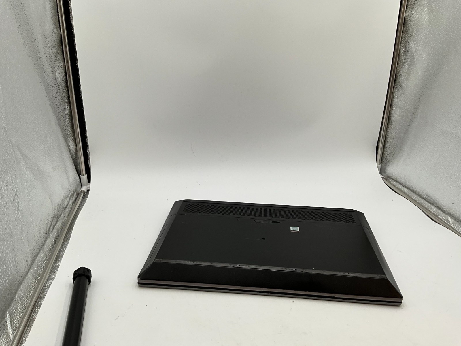 HP ZBook 17 G5 2XD26AV i7-8850H 48gb 512GBx1TB P4200 LAPTOP 5CD8350TQ5