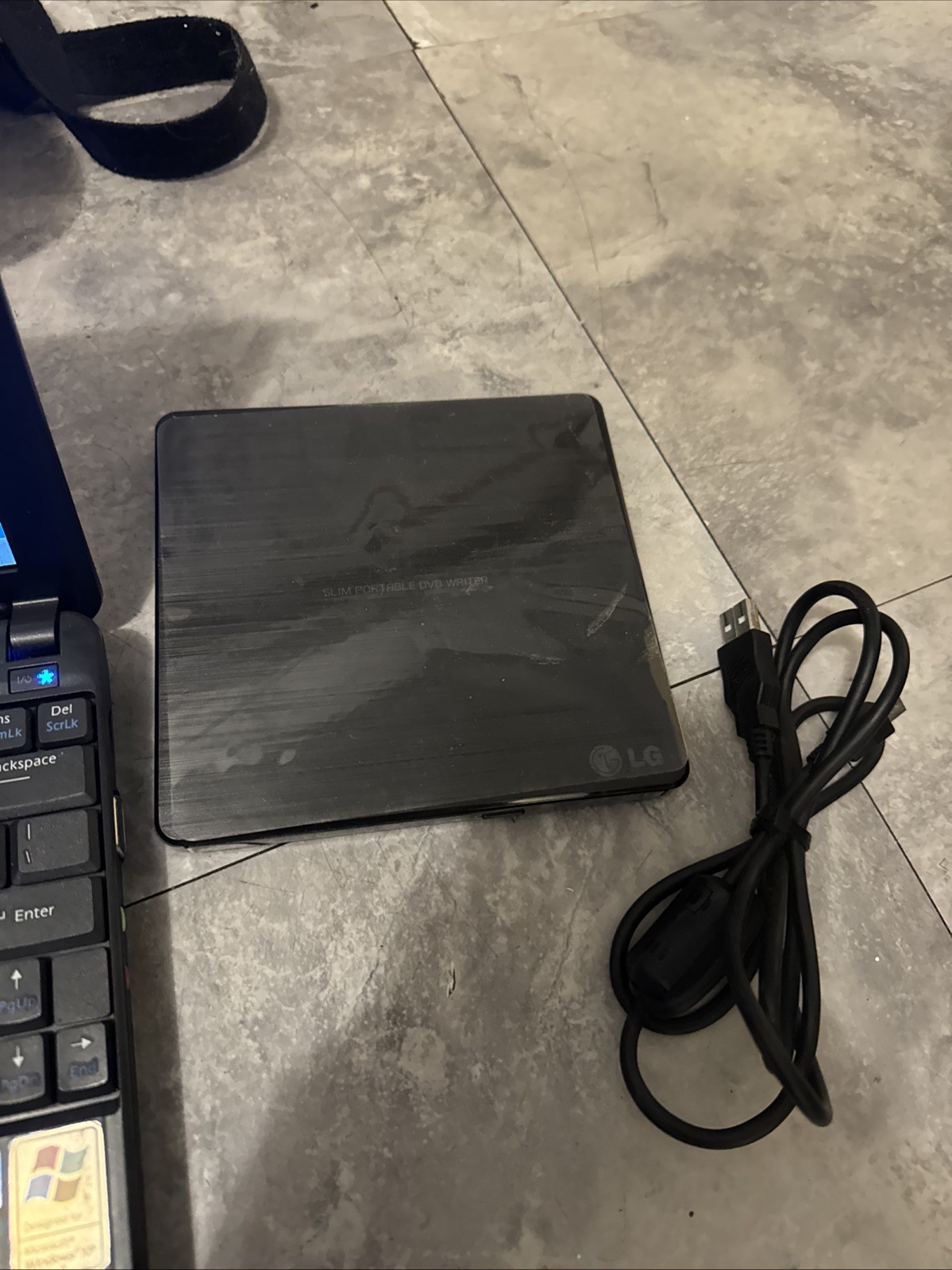 MSI U135 MS-N014 Purple Netbook Laptop 10.1″ 1GB 160GB Webcam Windows 7 Wi-Fi