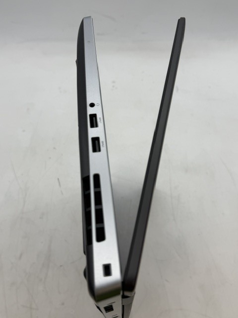 Dell Precision 7540 E-2276M 2.80GHz 512GB 16GB DDR4 Radeon Pro WX 3200 W11P