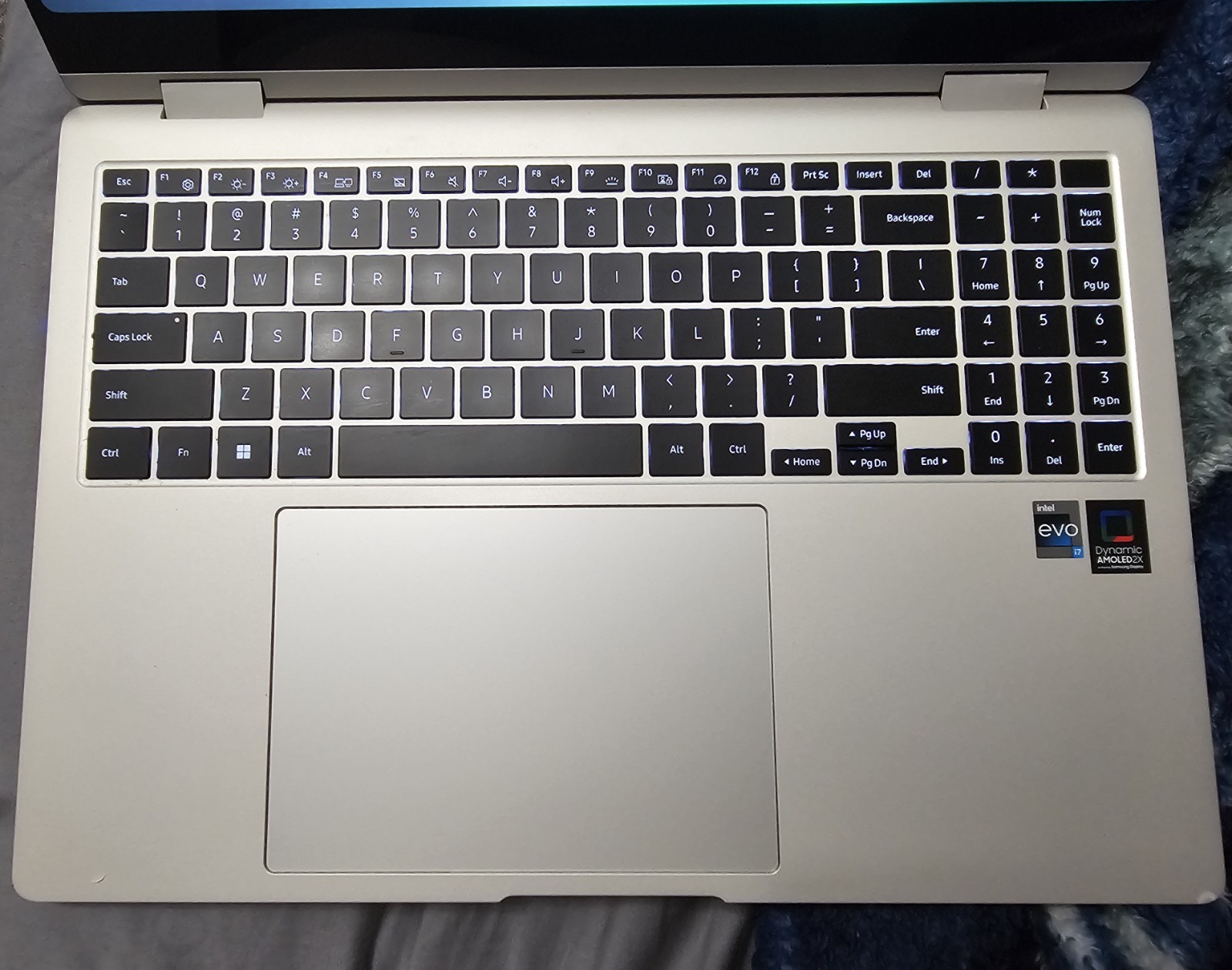 Samsung NP960QFG Book 3 360 Pro Intel Core i7 12th Gen 8GB 16in SSD Silver