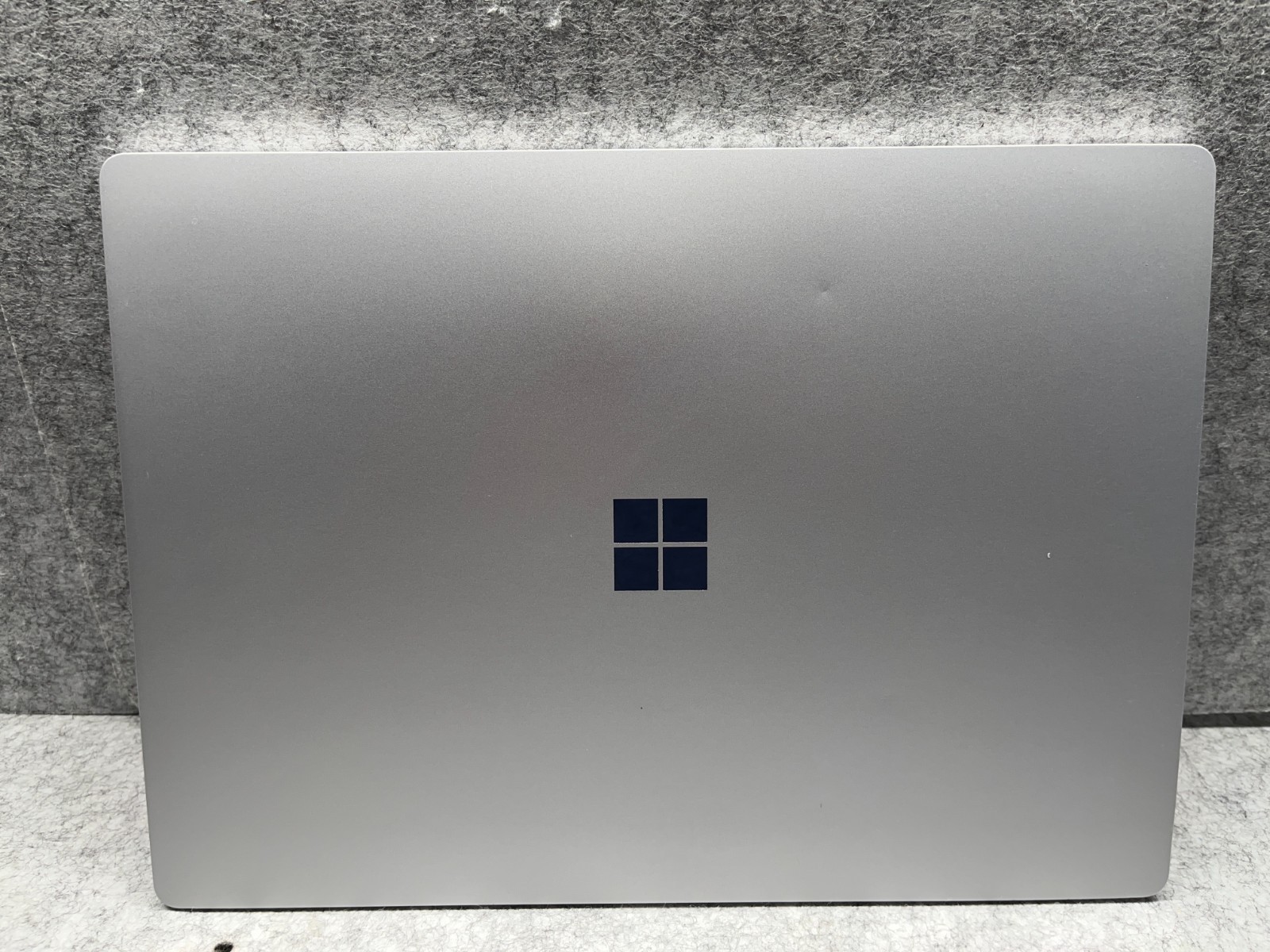 Microsoft Surface Laptop 4 15″ Intel i7-1185G7 16G 512GB SSD Windows 11 Home