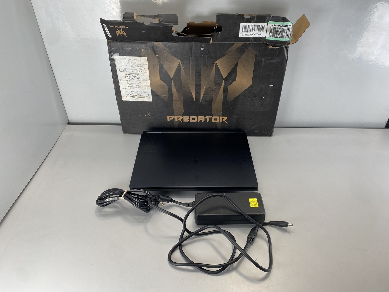 Acer Laptop Predator PHN16-7176H5 16″ Intel Core i7-13650HX 512GB RTX 4060