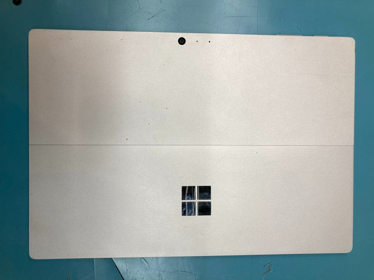 Microsoft Surface Pro 4 1724 Intel Core i5-6300U 2.40GHZ 12″ 4GB 128GB SSD READ