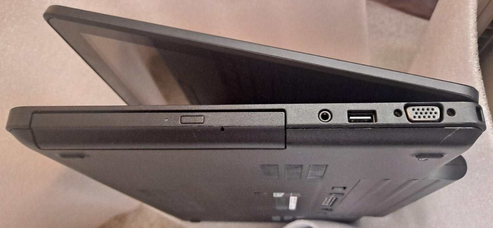 Dell Latitude E5540 15.6″ Laptop i7-4600U 2.10GHz 8GB RAM 256gb SSD PARTS ONLY