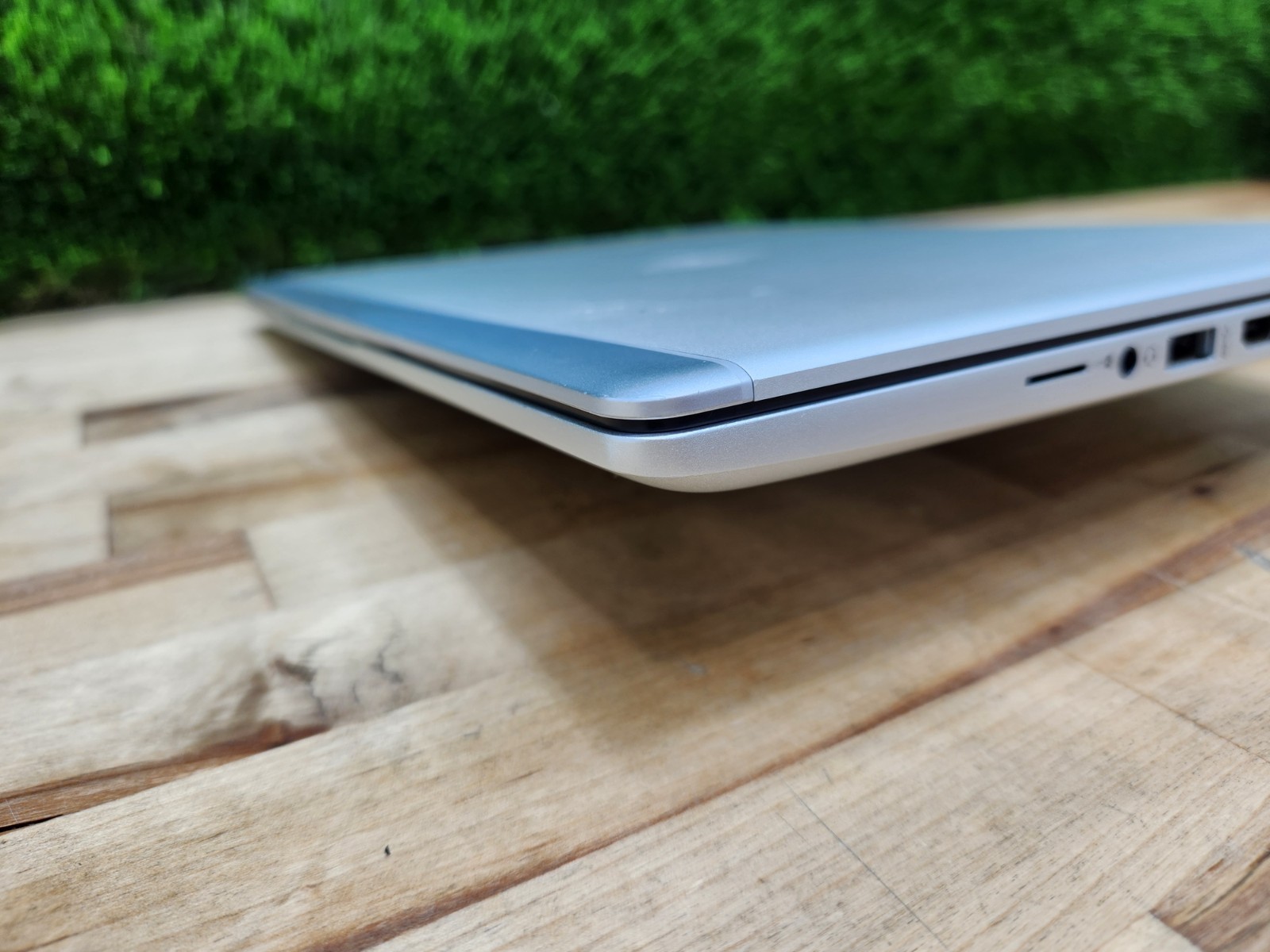 HP EliteBook 830 G5 13″ FHD Touchscreen i7-8550U 1.80GHz 16GB 256GB SSD Win 11 ~