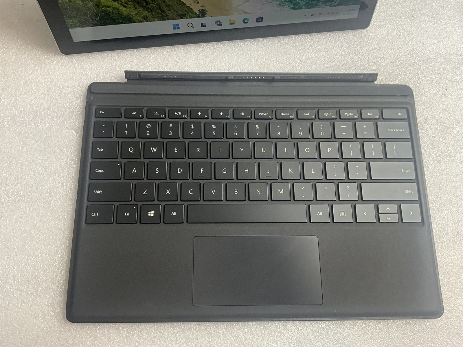 Microsoft Surface Pro 4 i7-6650U CPU @ 2.20GHz 16 GB RAM 256 GB Win 11 Pro #16