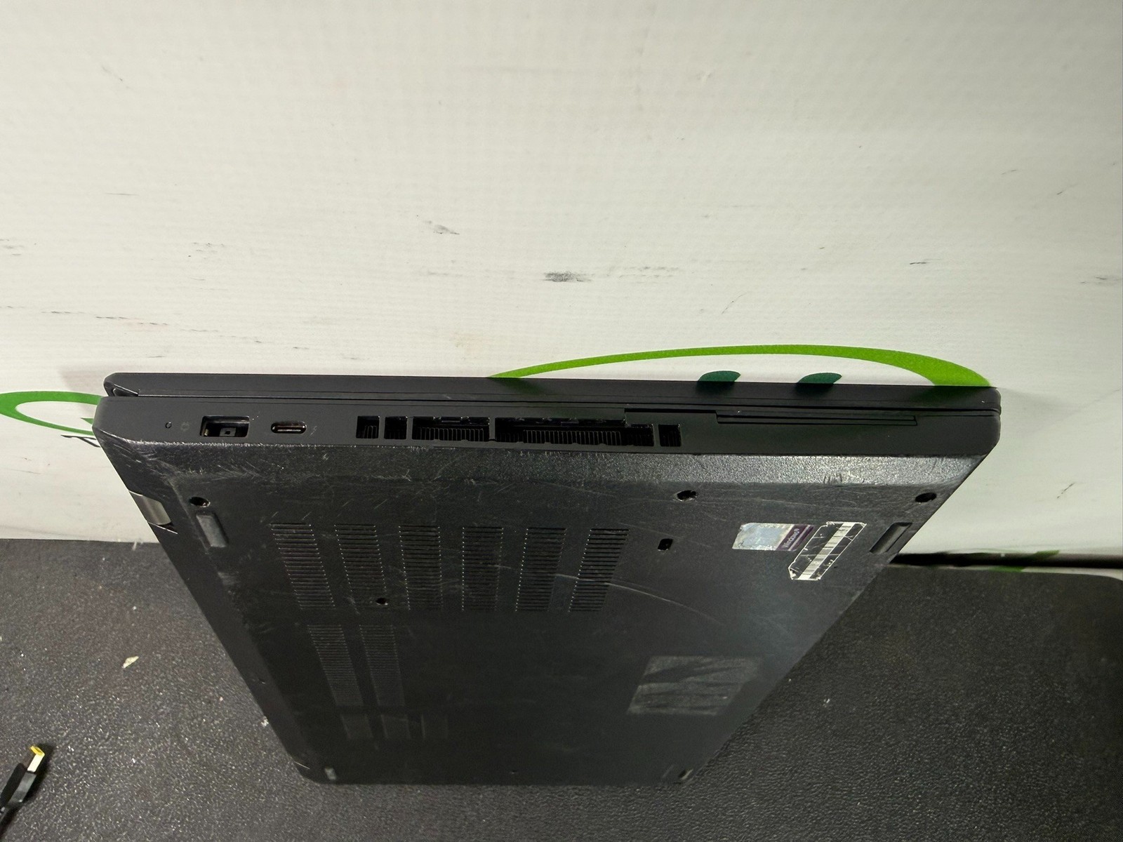 Lenovo ThinkPad P15v Gen 1 i7-10850H 2.7GHz 32GB DDR4 NO SSD P620 Laptop – READ