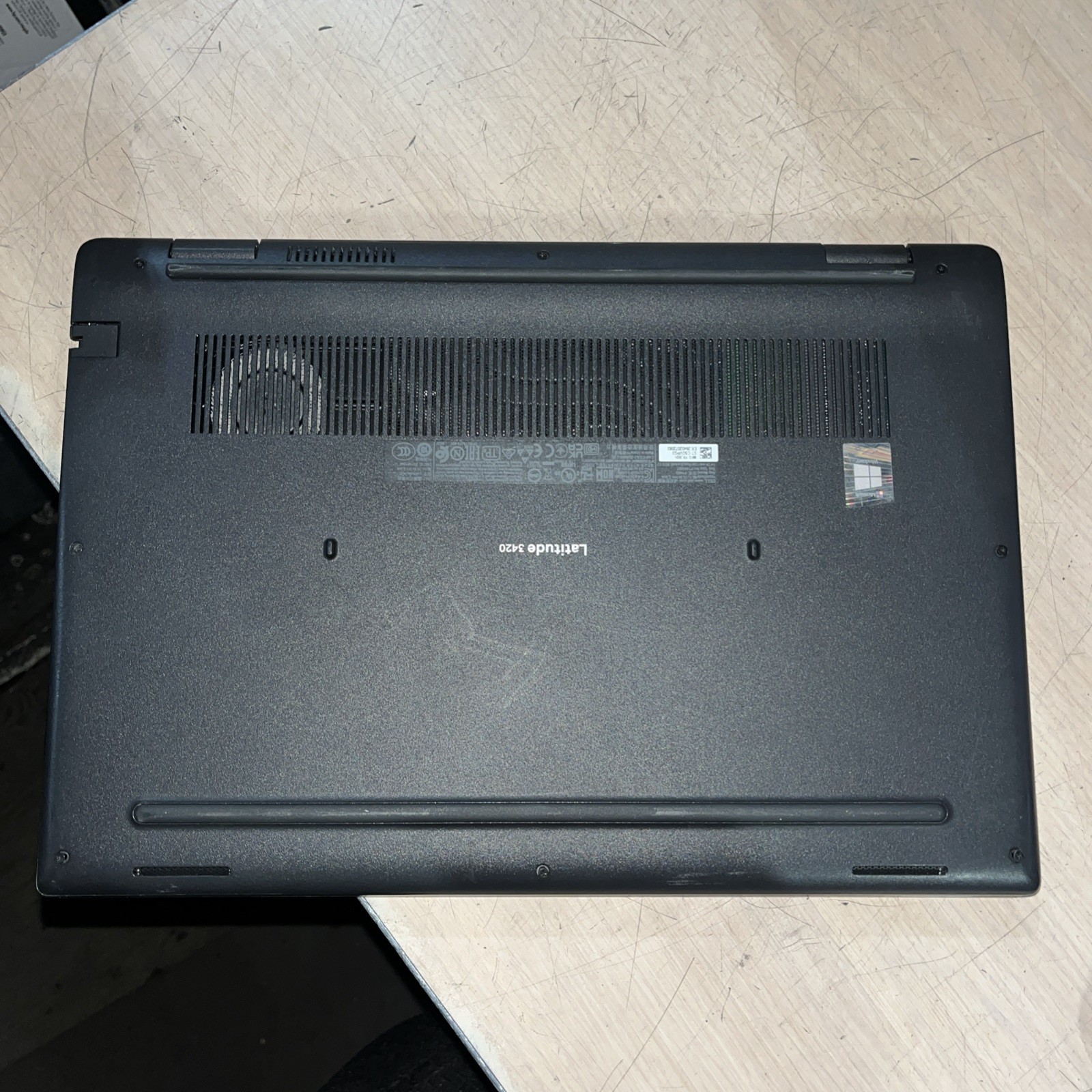 DELL LATITUDE 3420 INTEL CORE I5-1135G7 8GB RAM NO HD