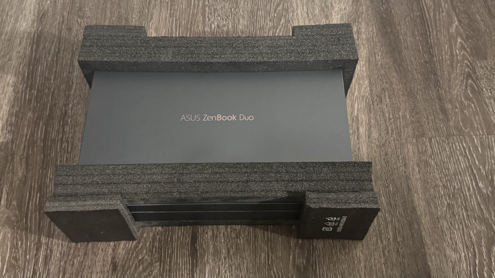 ASUS ZenBook Pro Duo 15 RTX 3070 Intel Core I7