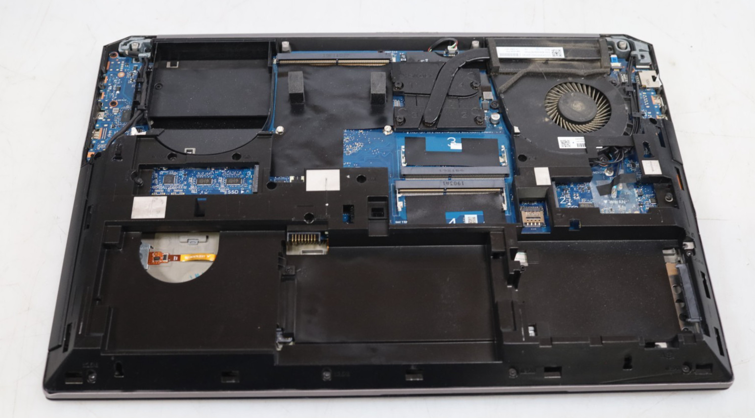 HP ZBook 17 G5 17.3″ Intel i5-8300H No RAM HDD Parts Repair
