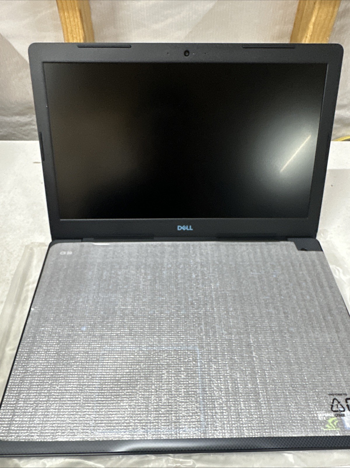 Dell G3 15 3579​ 15.6″ FHD Laptop/intel i5-8300H/8GB/16GB RAM/GTX 1050 Ti/Win10