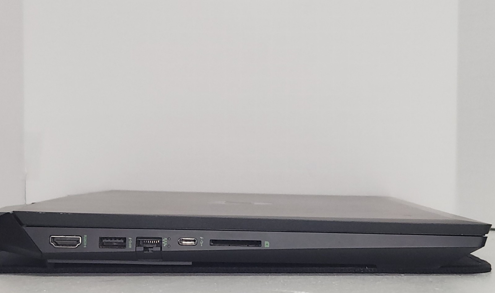 HP Pavilion Gaming Laptop 15.6″ GTX 1050 i5-9300H 16GB RAM 256GB SSD Windows 11