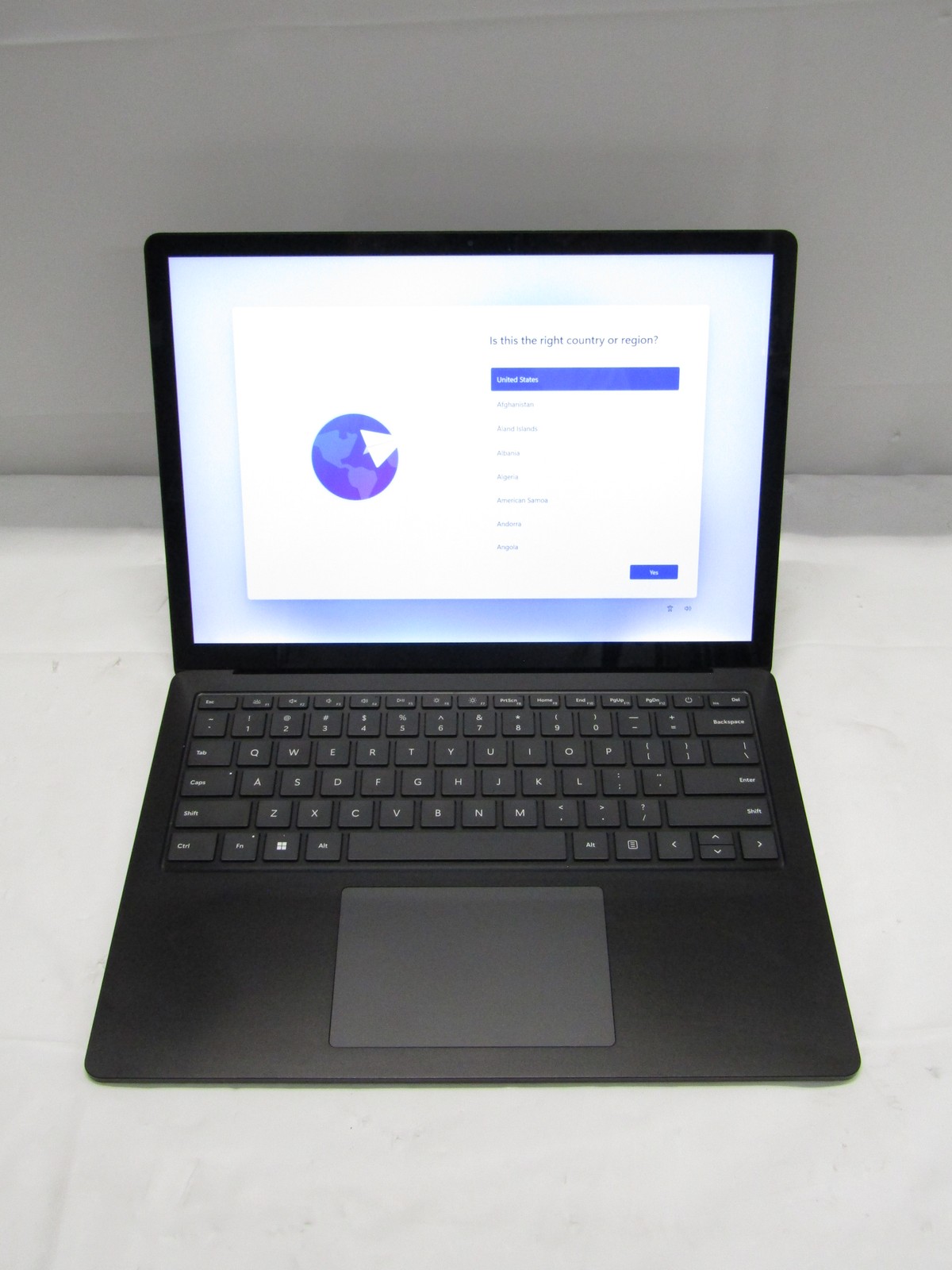 Microsoft Surface Laptop 5 1.60GHz i5-1245U 8GB RAM 256GB SSD 13.5″ Win 11 – D