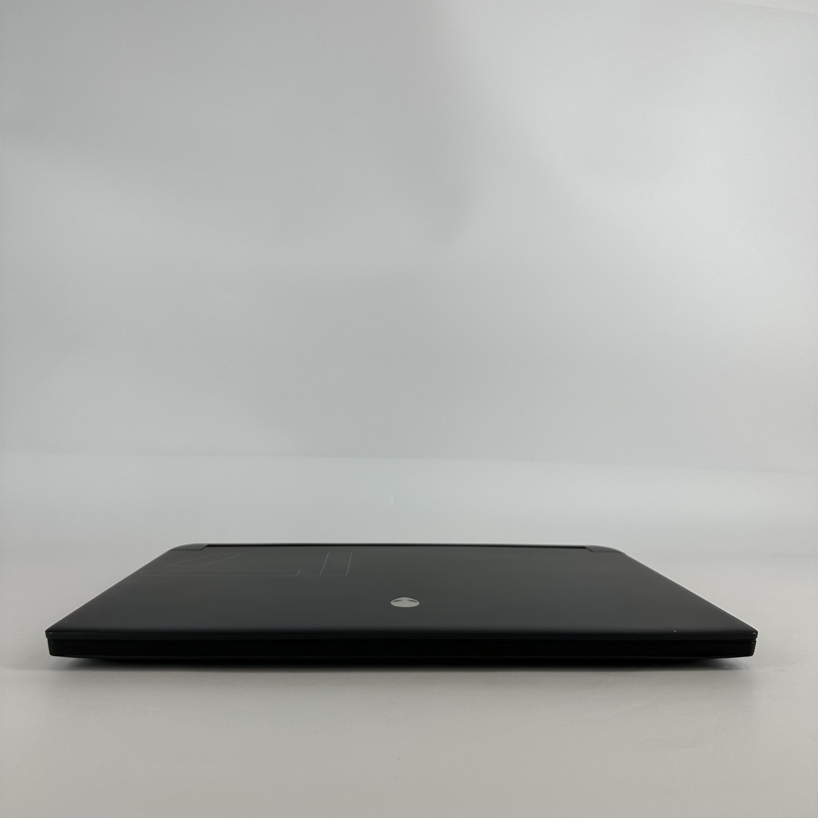 Dell Alienware M17 R5 480Hz FHD 3.2 GHz Ryzen 7 6800H 32GB 512GB SSD RTX 3070 Ti