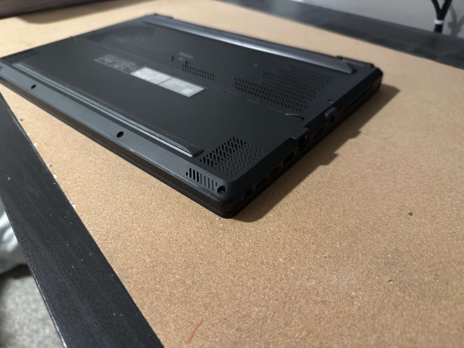 ASUS ROG Zephyrus M16 Intel i7, RTX 3050Ti, 16GB RAM, 512GB SSD, Win 11, Charger
