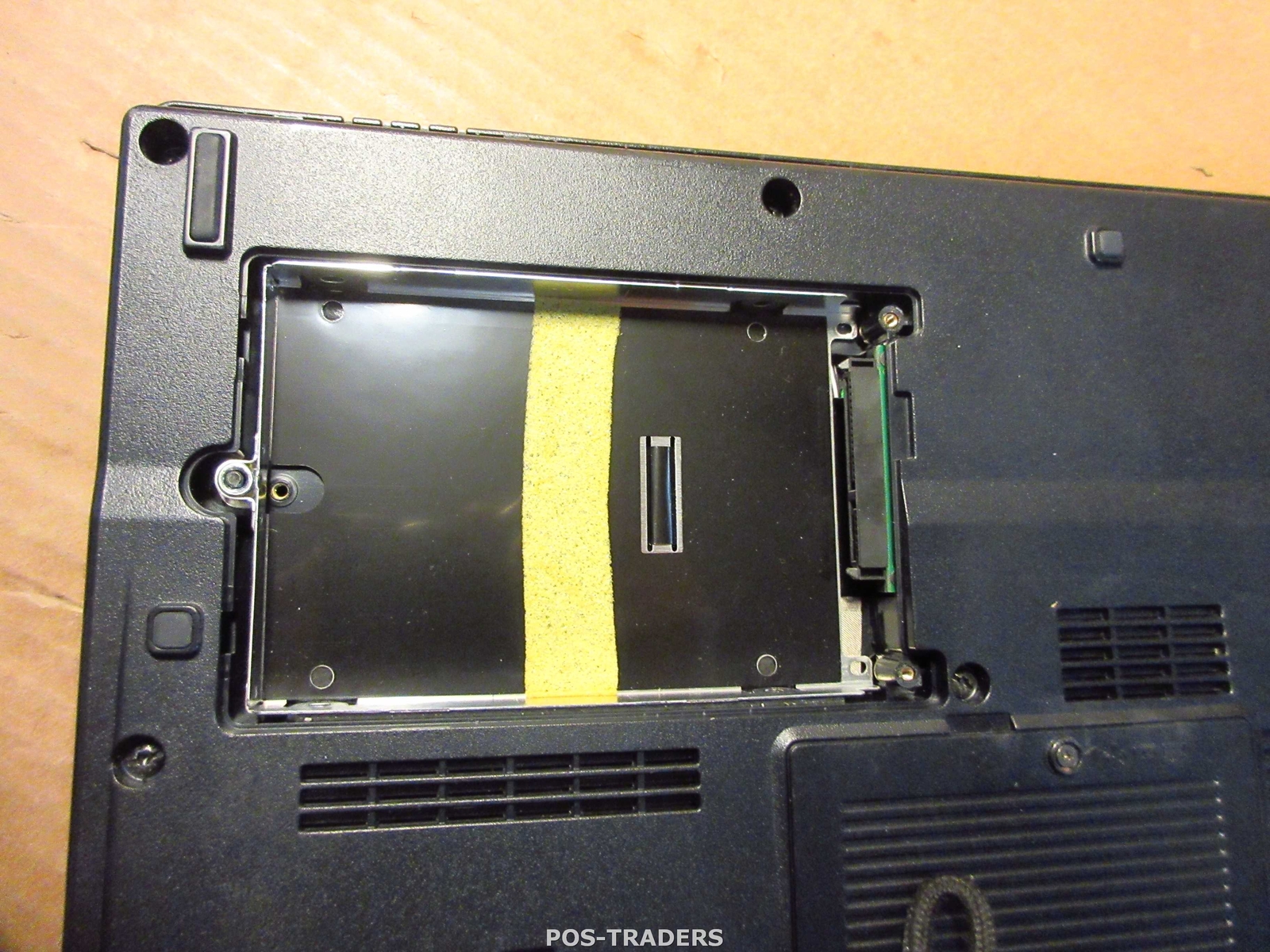HP Compaq 6710b GR680ET Laptop Notebook 15.4″ C2D T7250 2GHZ / 2GB RAM / NO HDD