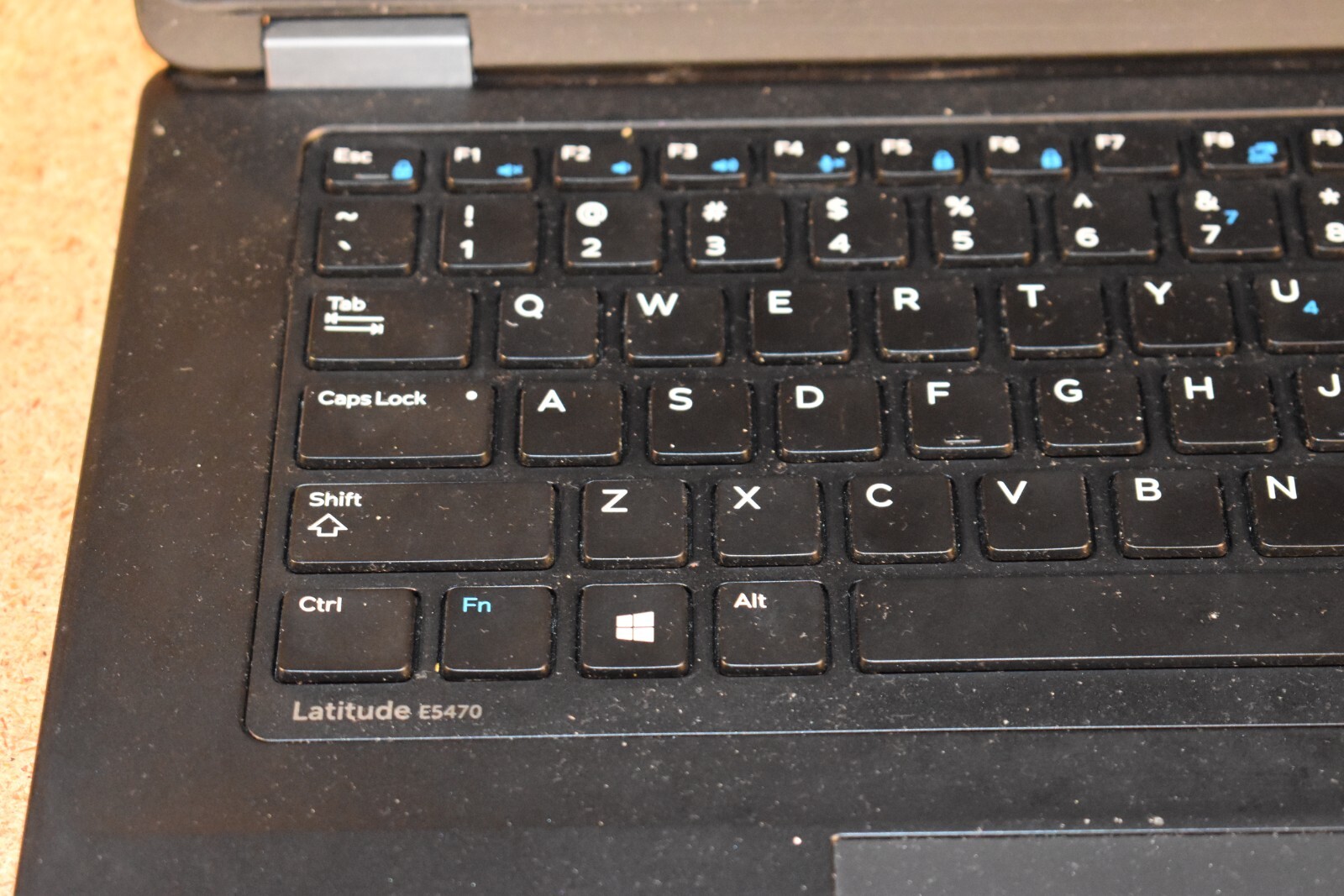 Dell Latitude E5470 Quad Core i5-6440HQ 2.6GHz 256GB SSD Windows 7 Pro 32-bit