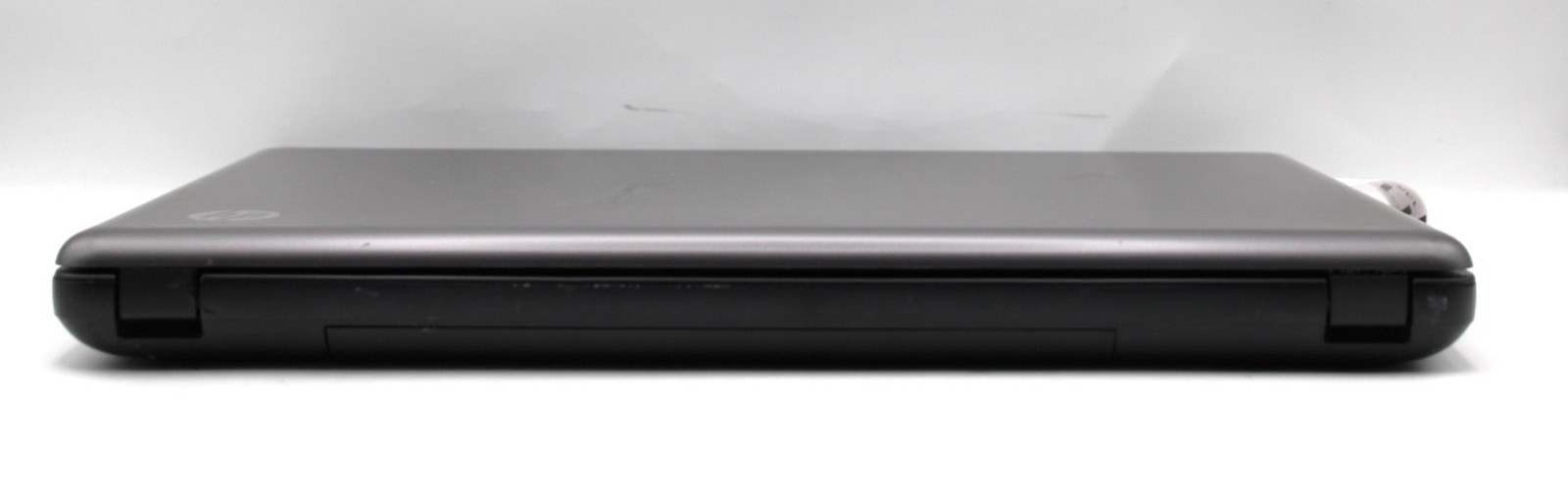 HP 2000 Notebook AMD-E-300@1.3GHz 4GB DDR3 NO STORAGE OR OS *USED/TESTED*