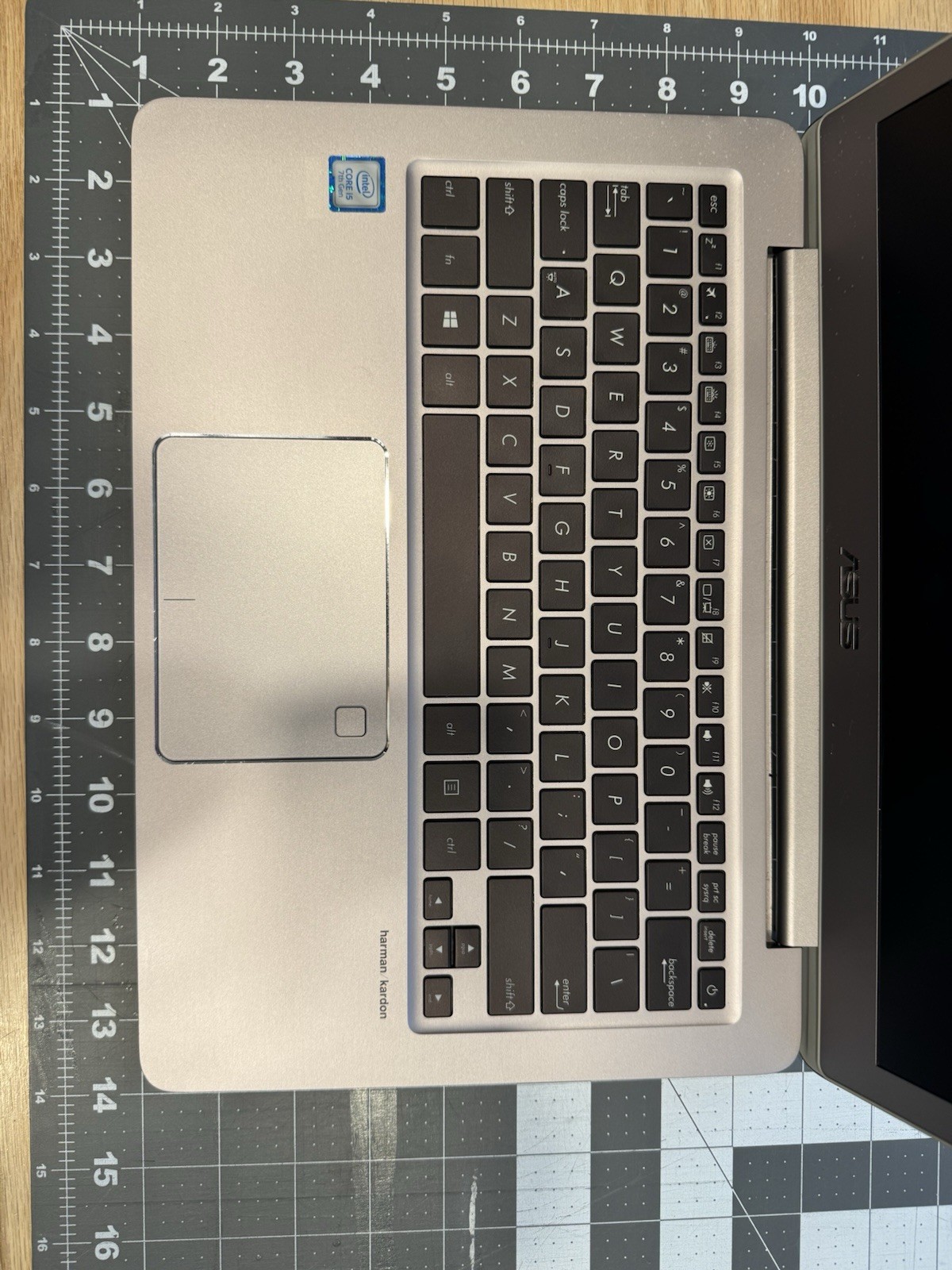 ASUS UX330UAK ZenBook – Intel i5‑7200U 8GB RAM 256GB SSD Windows 10