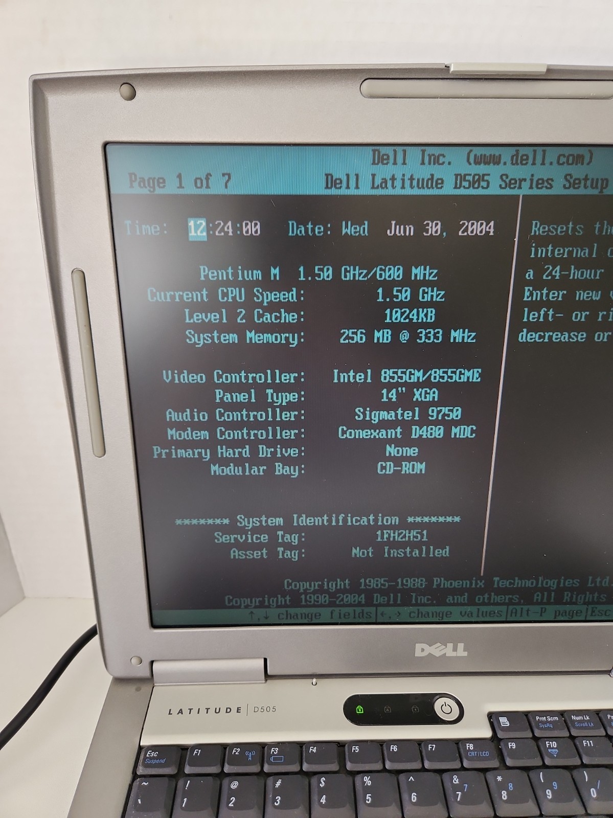 Vintage Dell Latitude D505 Pentium M 1.5ghz 256mb RAM NO HDD OR OS BOOTS TO BIOS