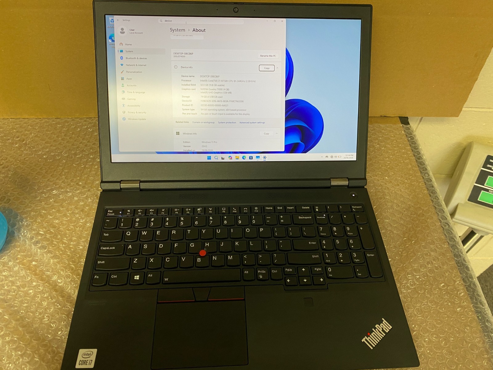 Lenovo ThinkPad P15 Gen 1 – i7‑10750H | 32GB RAM | Quadro T1000 | 15.6″ FHD