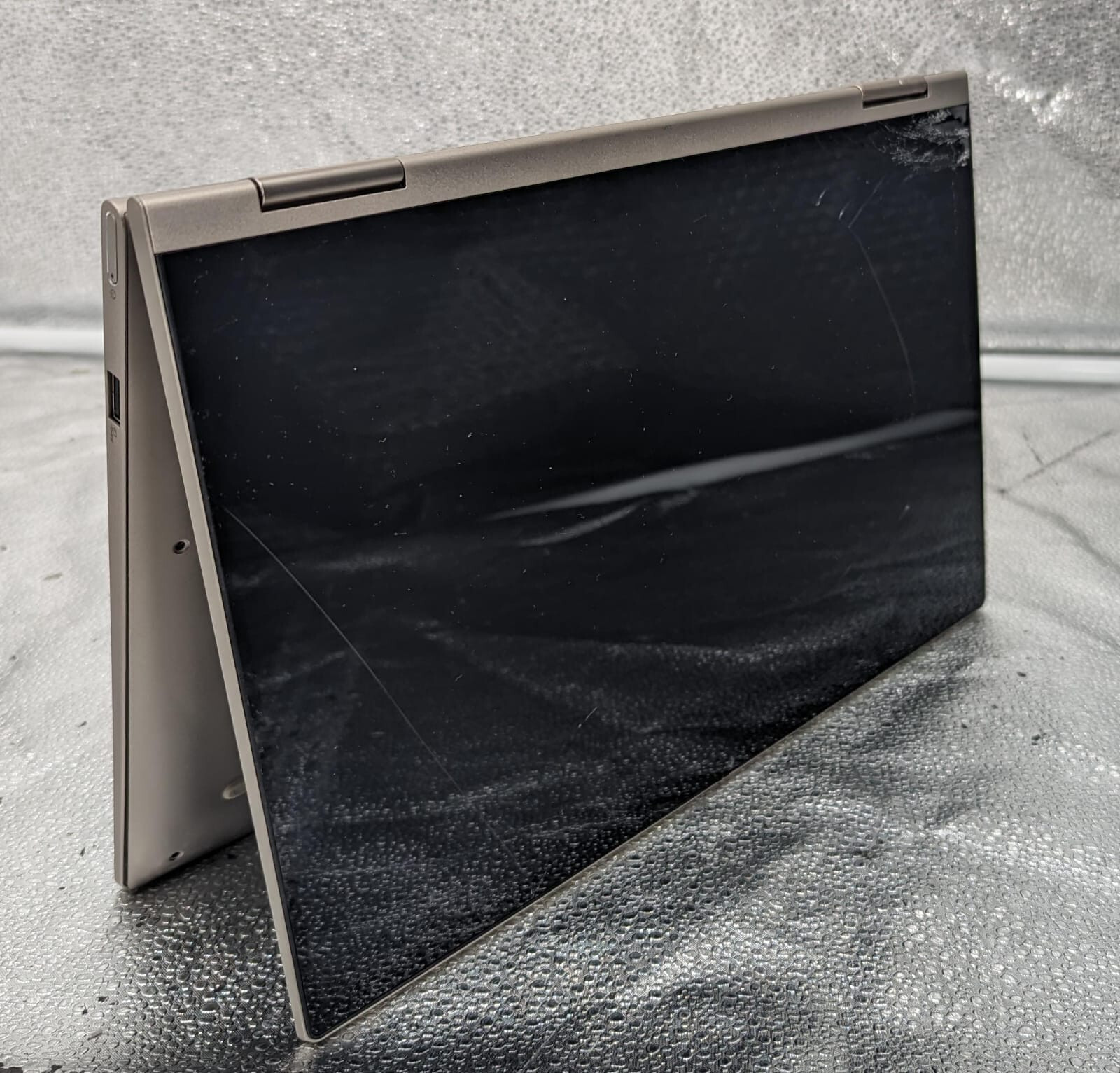 Lenovo Yoga C740-14IML 14inch Intel Core i5 10th Gen. NO HDD/NO OS *PLEASE READ*