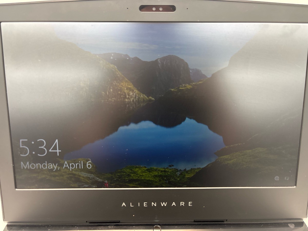 ALIENWARE LAPTOP P69F PRE-OWNED (P23017363)