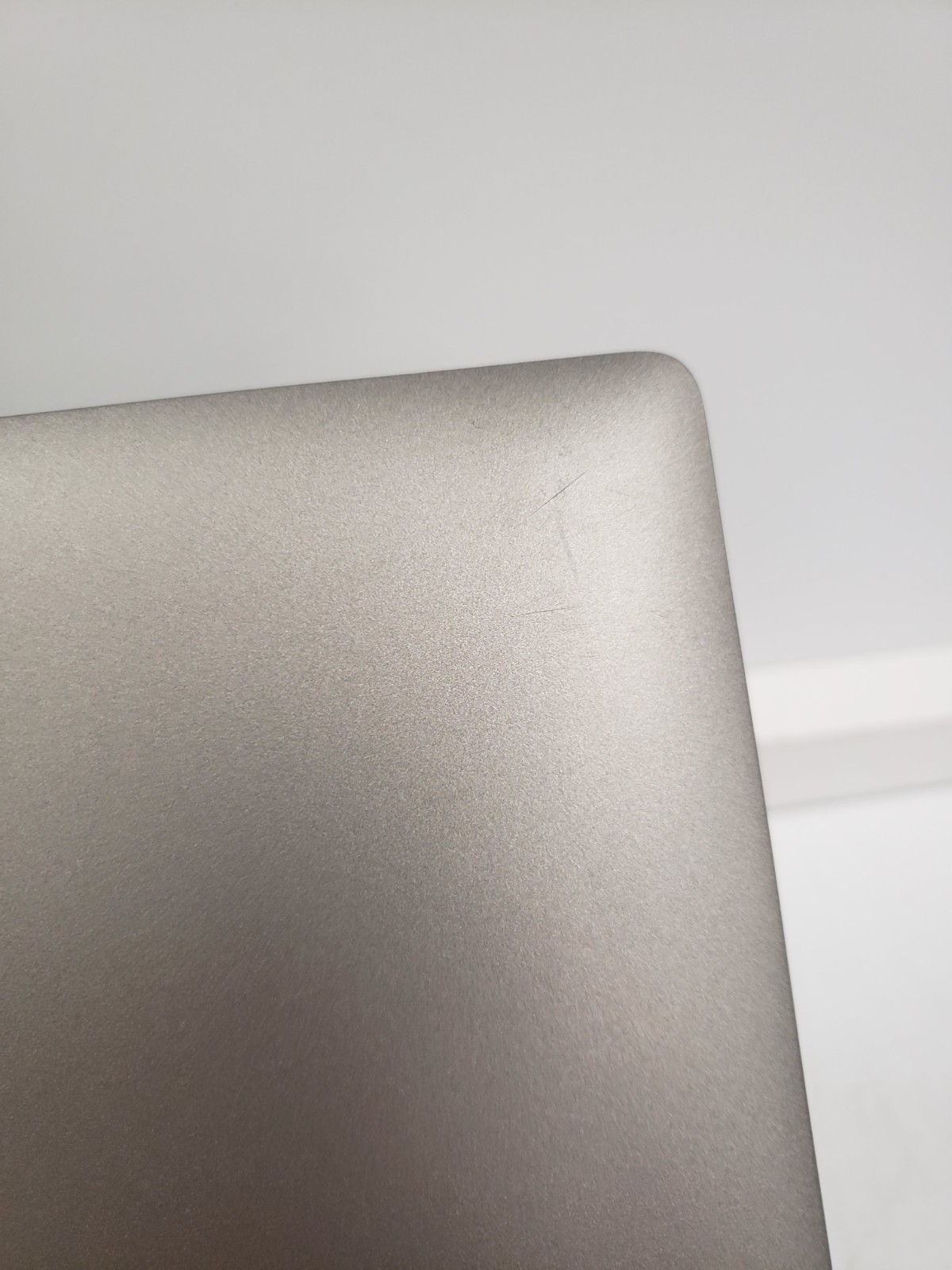 (83131-1) Dell P165G Laptop