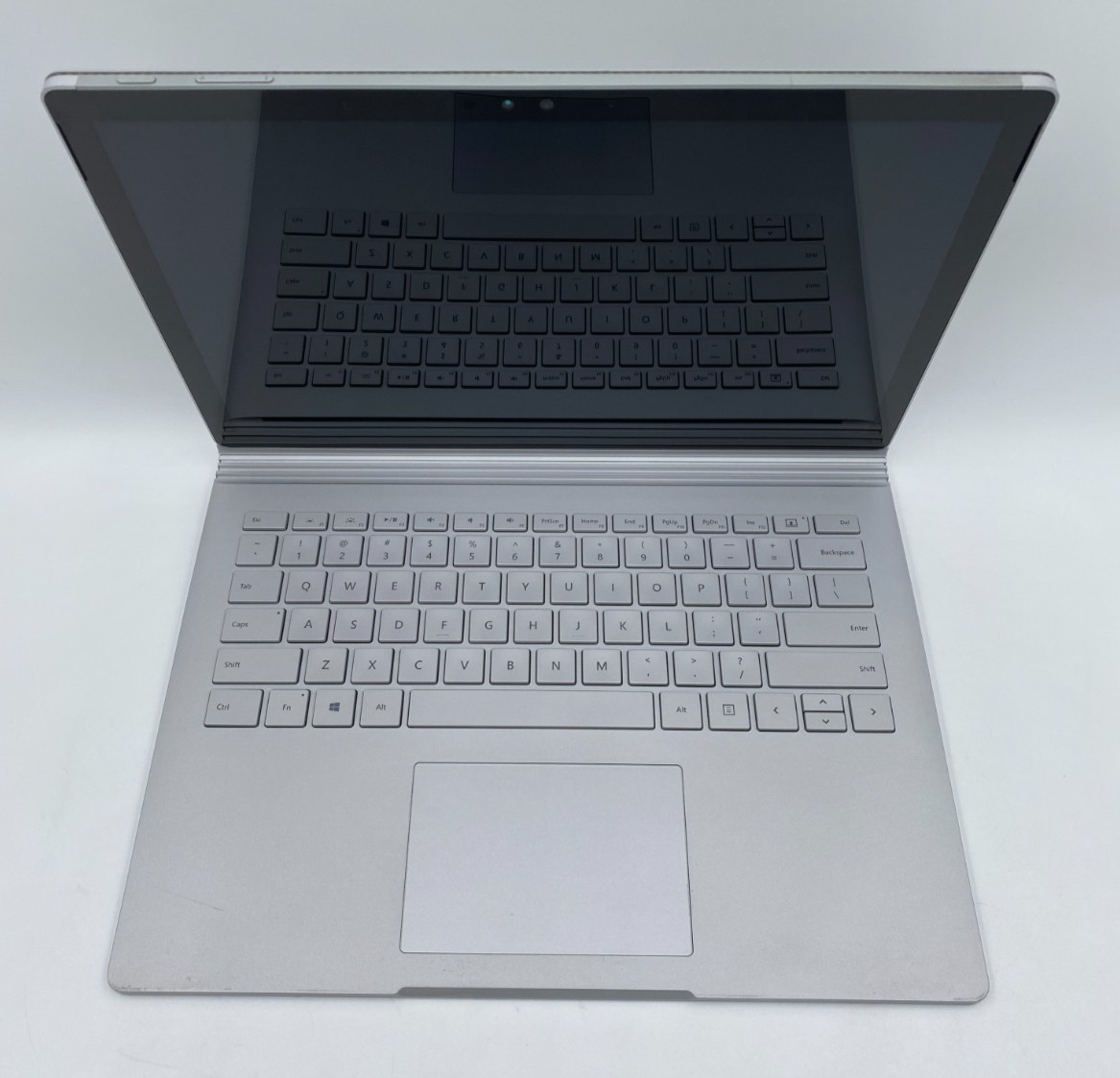 Microsoft Surface Book 1 13″ i5-6300U 2.4GHz 256GB SSD 8GB DDR3 Silver Fair/Dent