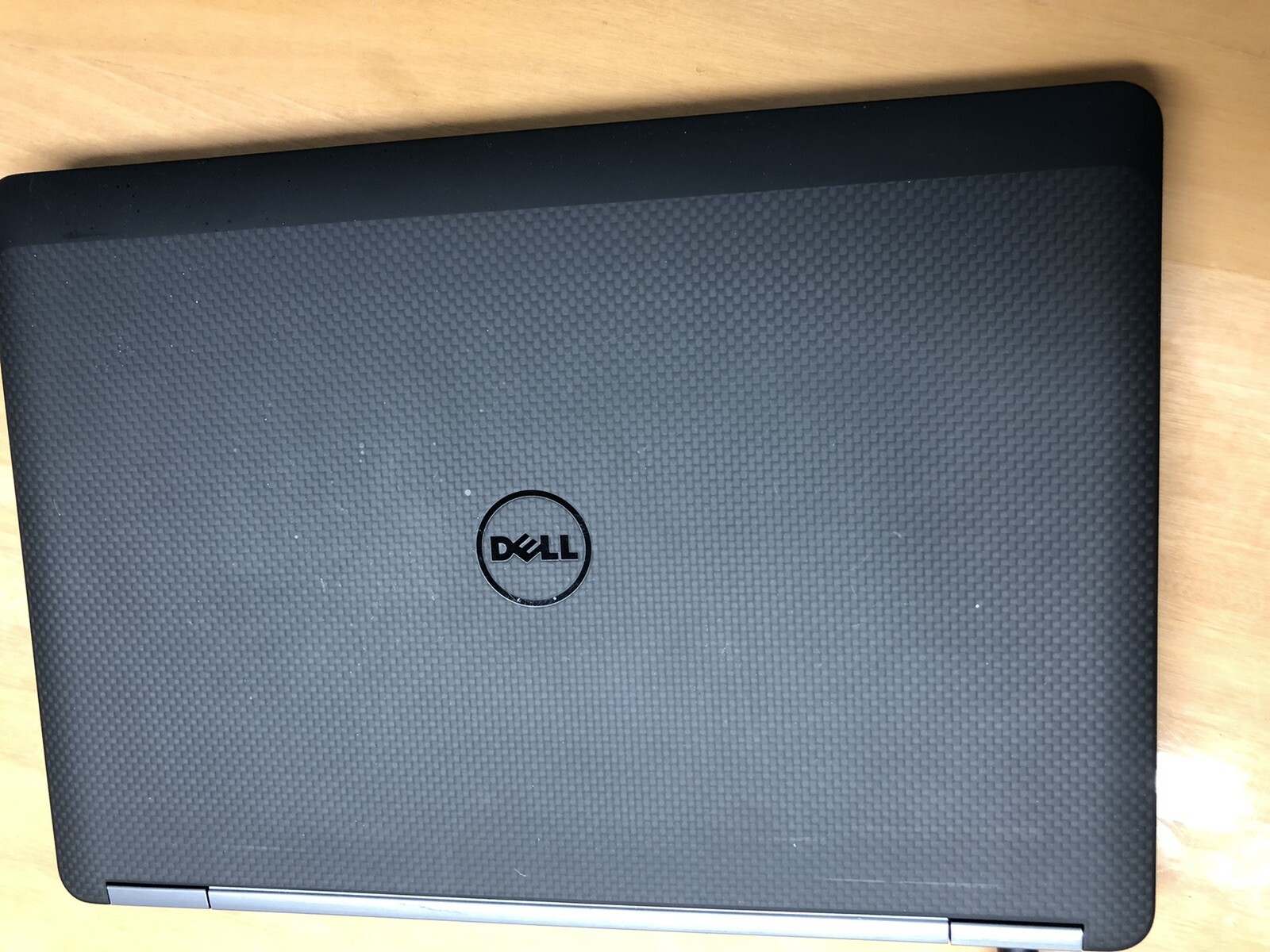 Dell Latitude E7270 12.5 inch (256GB, Intel Core i7 6th Gen., 2.60 GHz, 16GB )