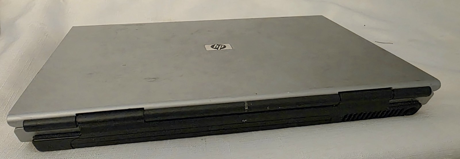HP Pavilion DV1000 Widescreen Laptop Windows XP No charger Not Tested for parts