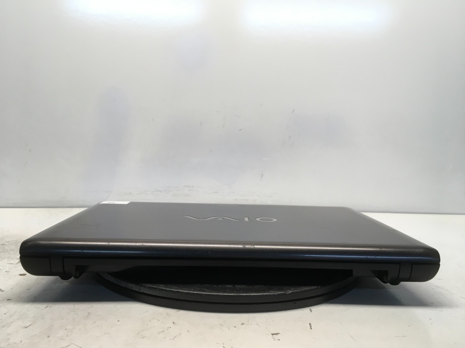 Sony Vaio VPCEB47GM Intel Core i5-480M 2.66GHz 4 GB NO HDD No Batt