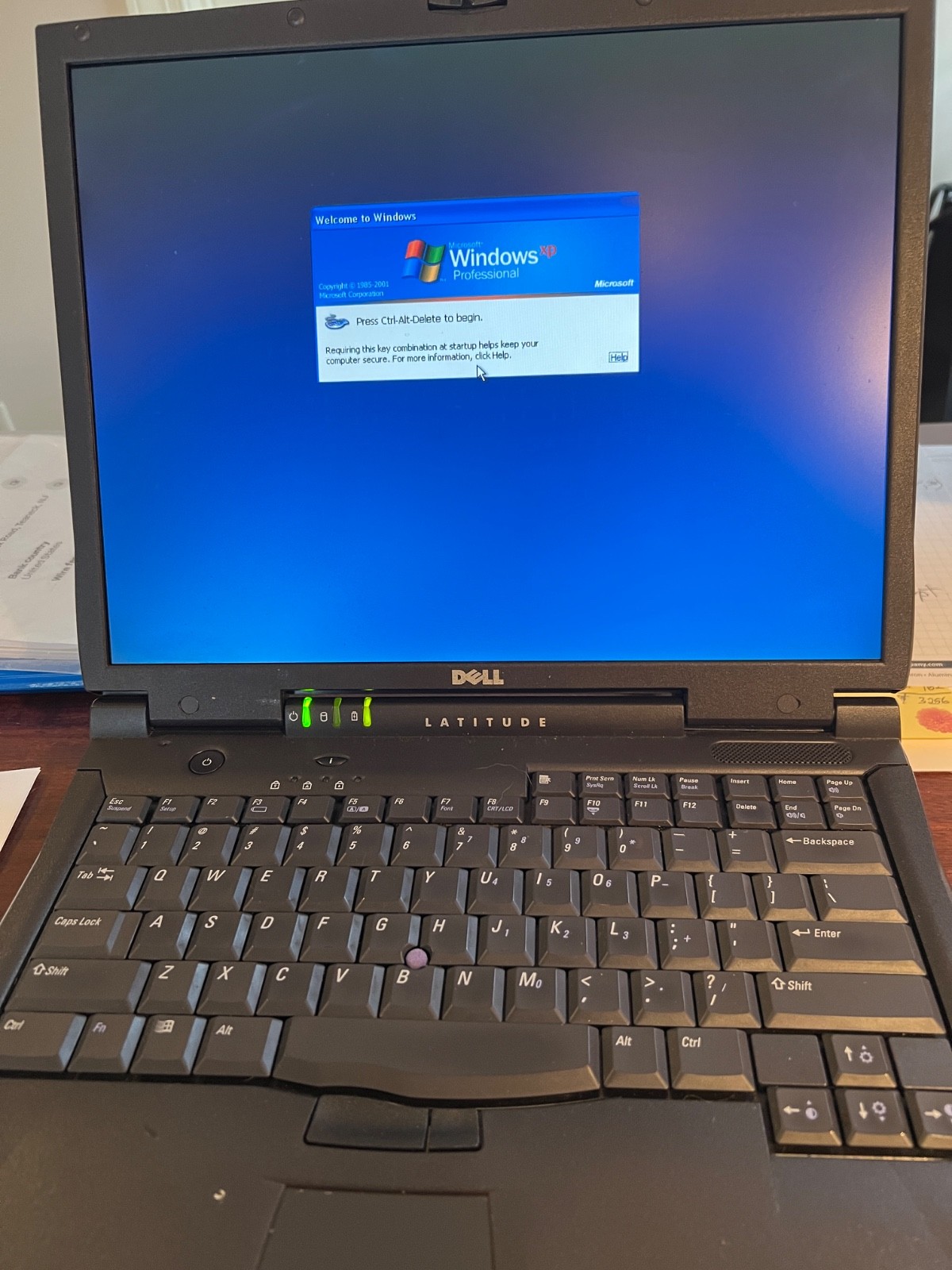 Dell Latitude C800 15in. (20GB, Intel Pentium III, 1GHz, 128MB) Notebook/Laptop
