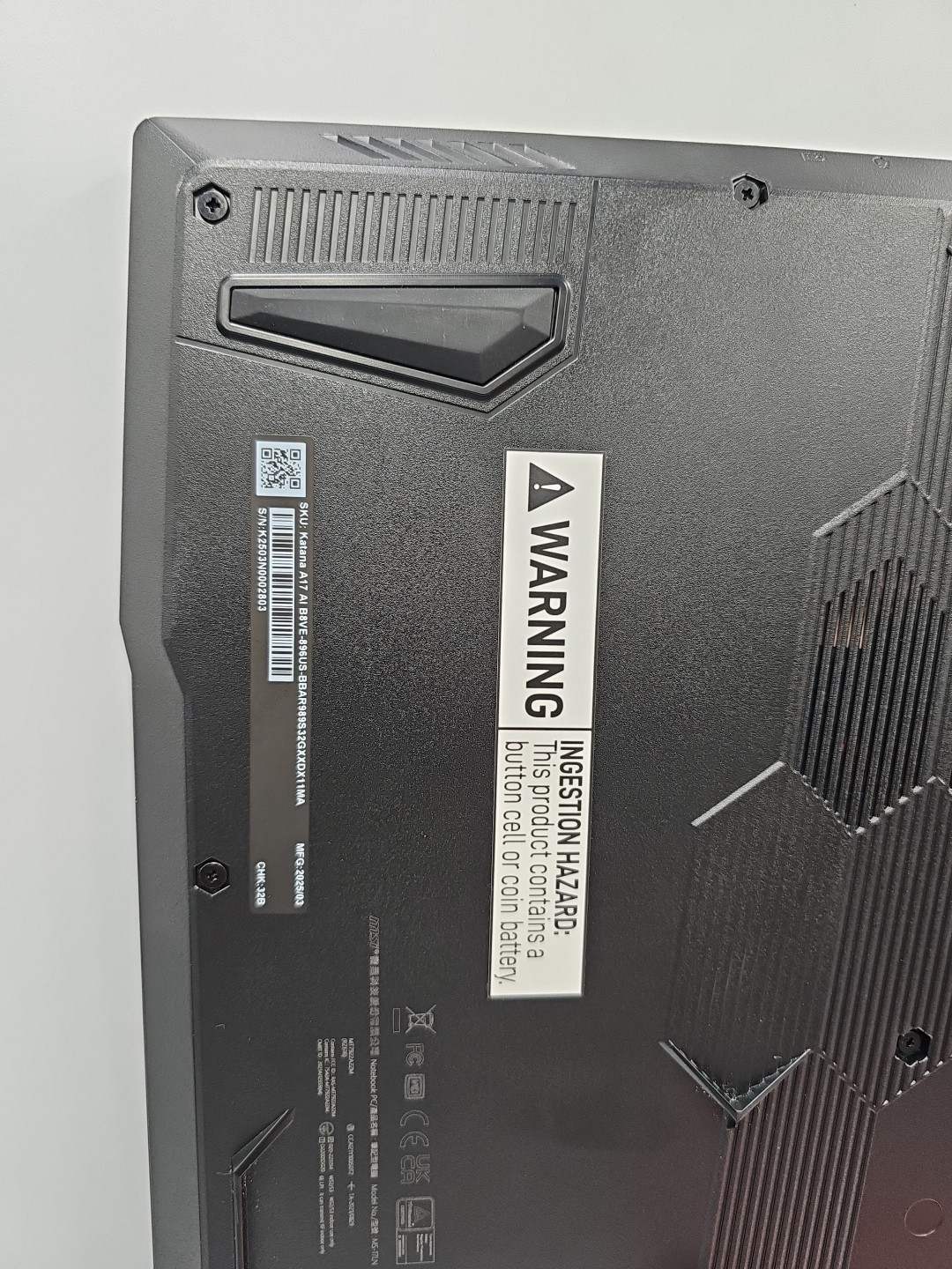 MSI Katana A17 (AIBV8) AMD Ryzen 9 8945HS 32GB 1TB SSD NVIDIA GeForce RTX 4050