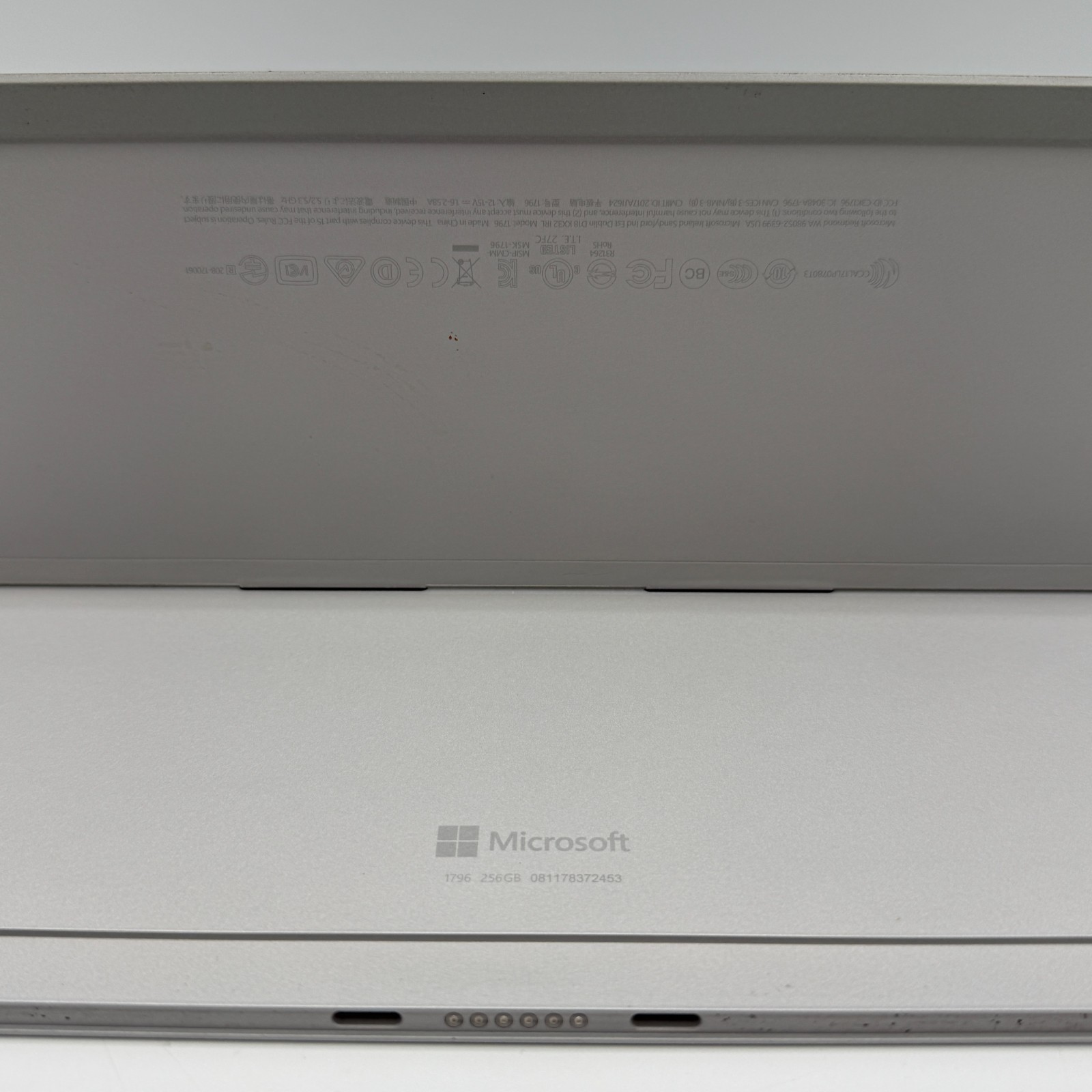 Microsoft Surface Pro 1796 i7-7660U 8GB 256GB SSD 2.50GHz Tablet Silver – C