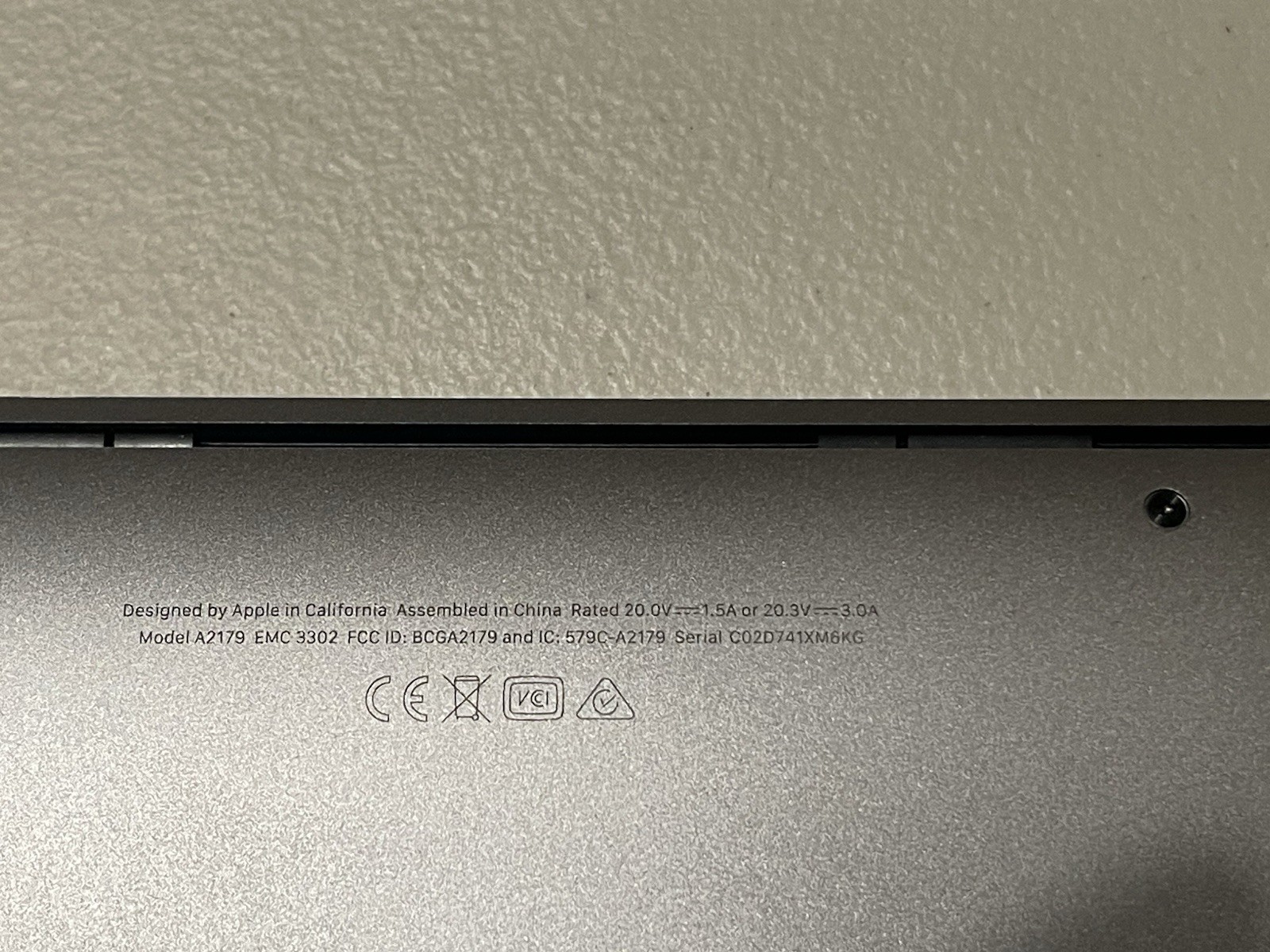 Apple A2179 MacBook Air 13″ 2020 Intel i5-1030NG 8GB LPDDR4 256GB SSD CC