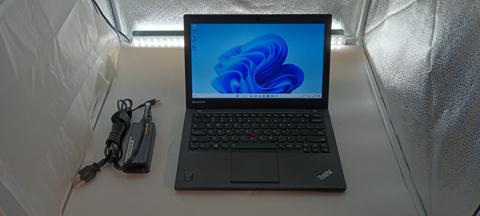 ThinkPad X240 (Bios Lock!Internal Battery Only).i7-4600U.8GB.250GB HDD.12.5″.W11