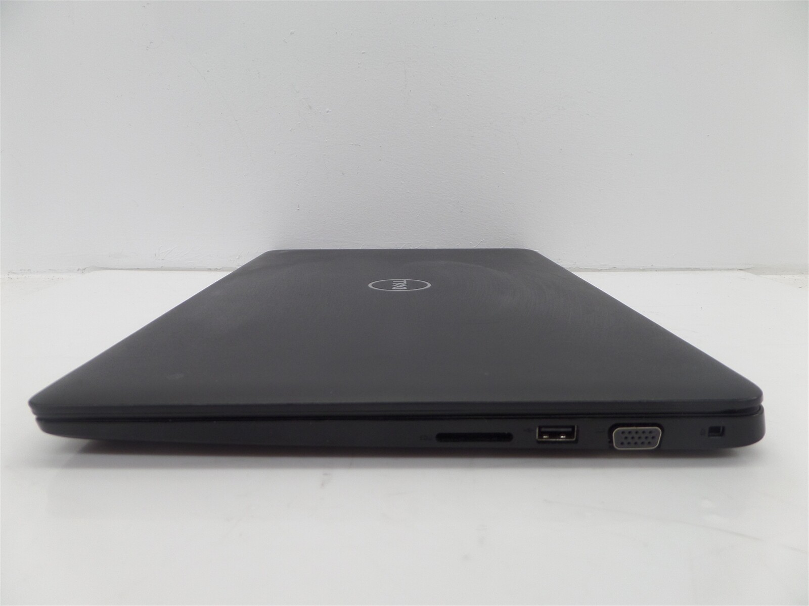 Dell Latitude 3500 15.6in Intel I5-8265U 1.60GHz 8GB RAM 256GB SSD Windows 11