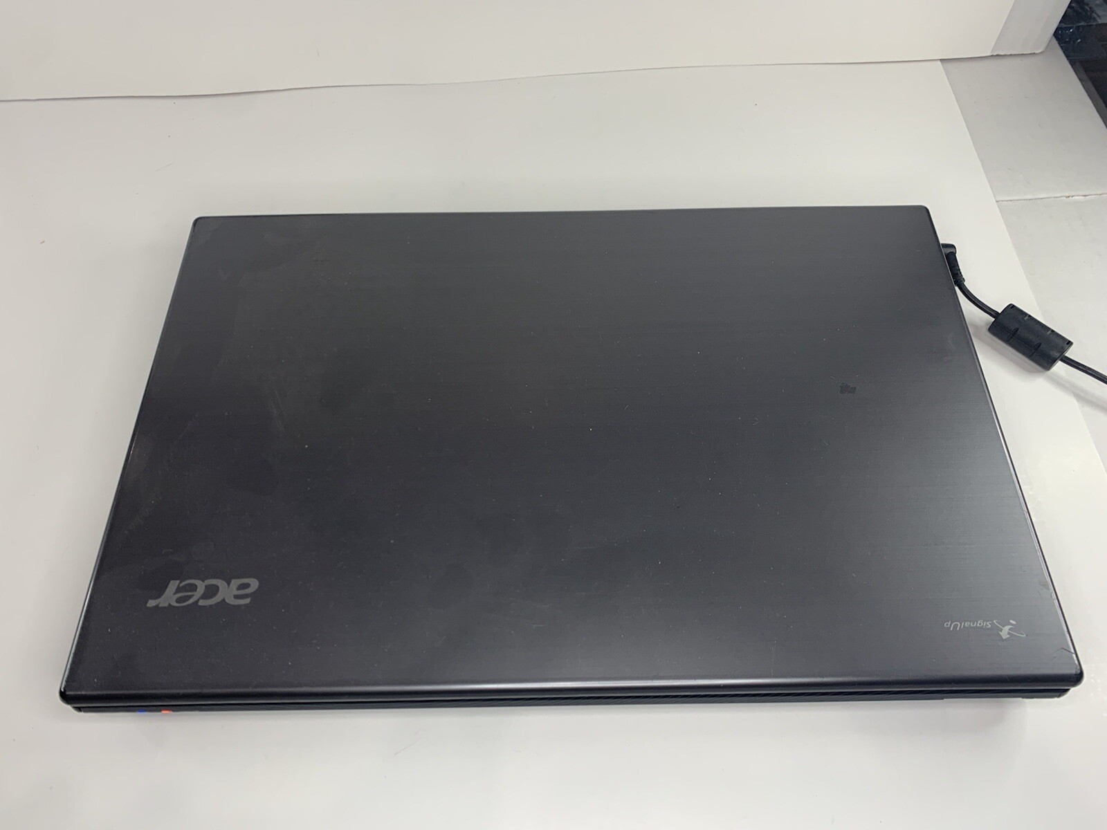 Acer Travel Mate 5760-6477 Laptop No Hard Drive No AC Adapter As Is For Parts!