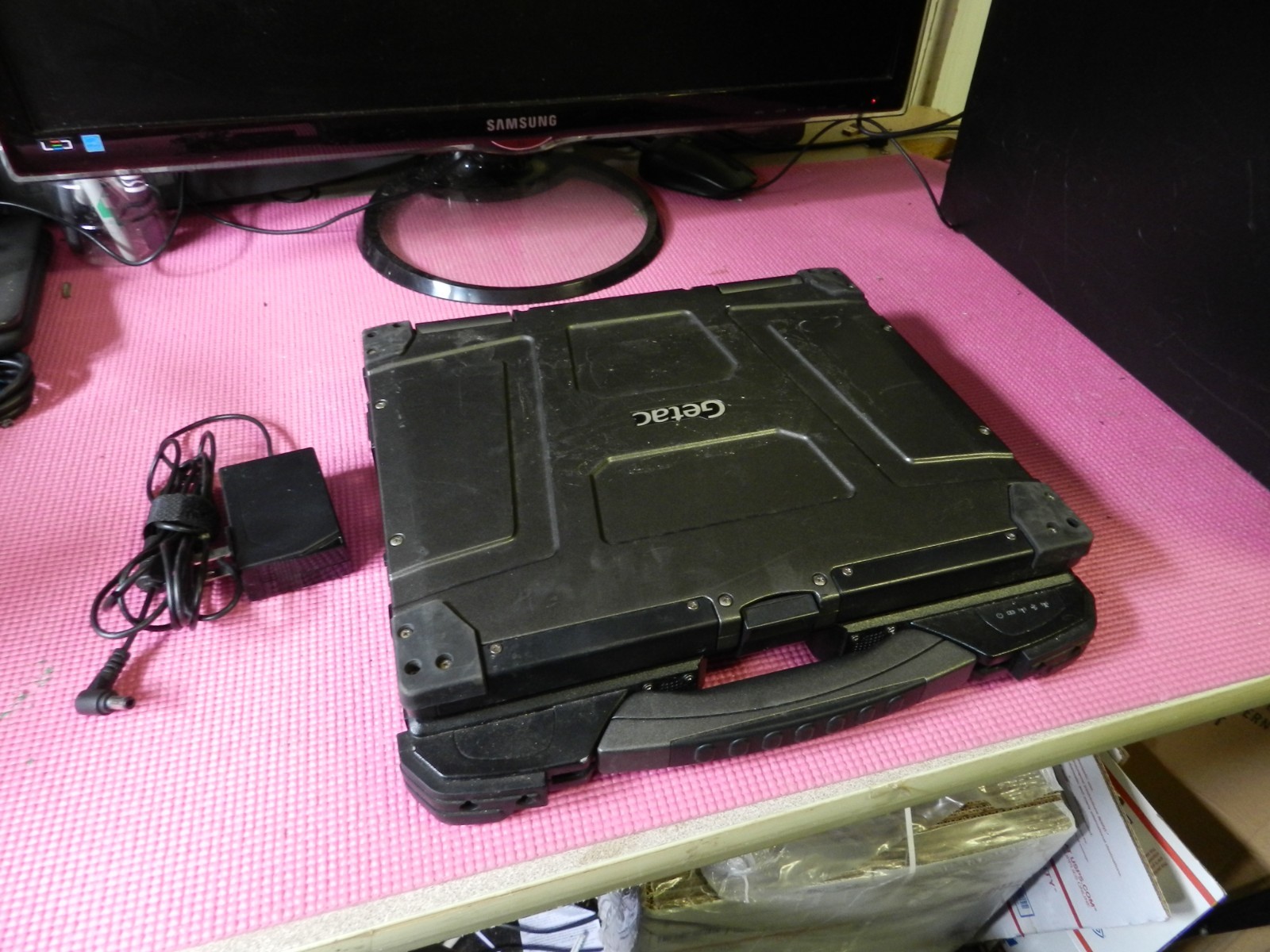 Getac B300-X Rugged Laptop i7-L6200 2.0GHz 4GB RAM w/battery & charger No HD