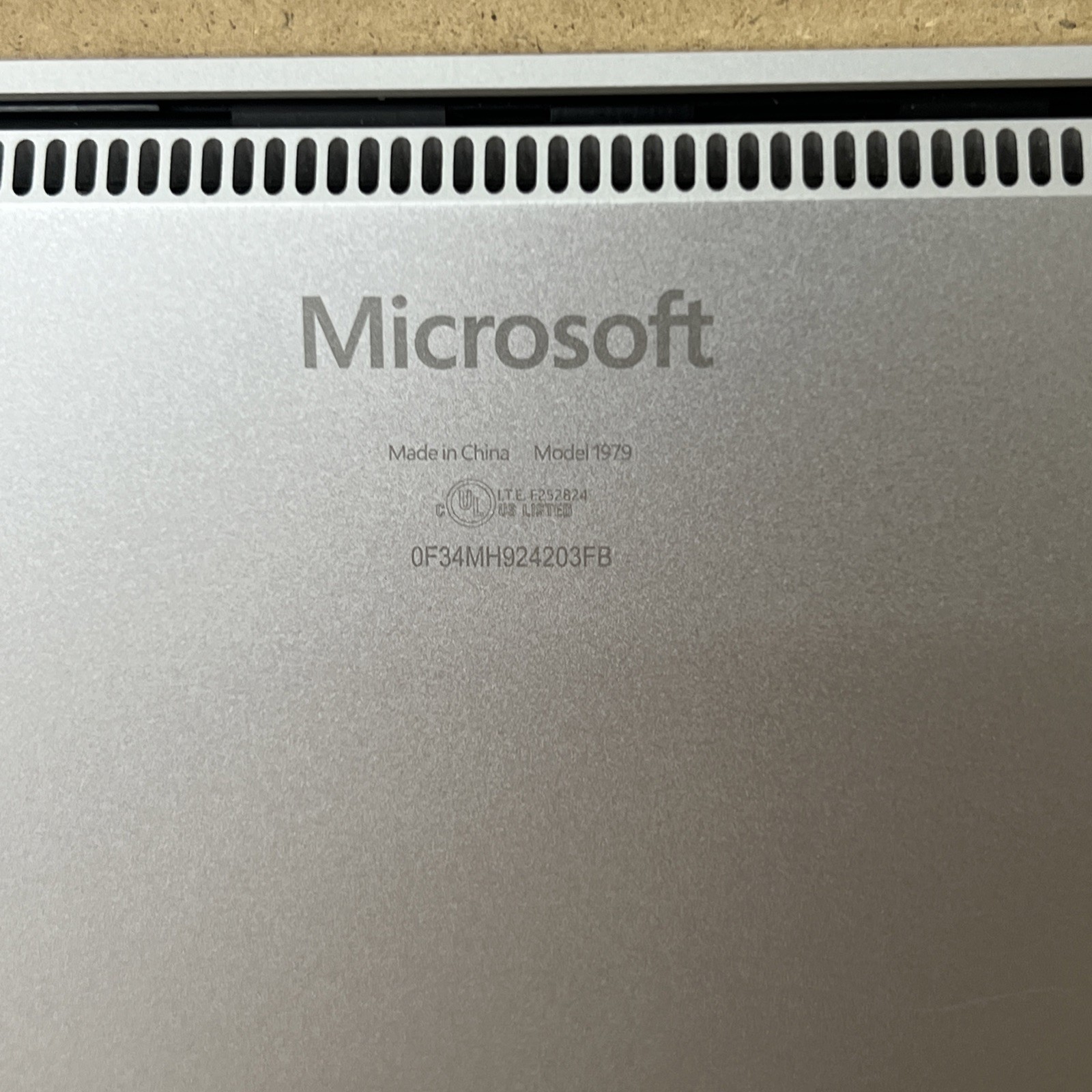 Microsoft Surface 5 15” Touch i7-1265U 8GB Ram 256GB – Fair