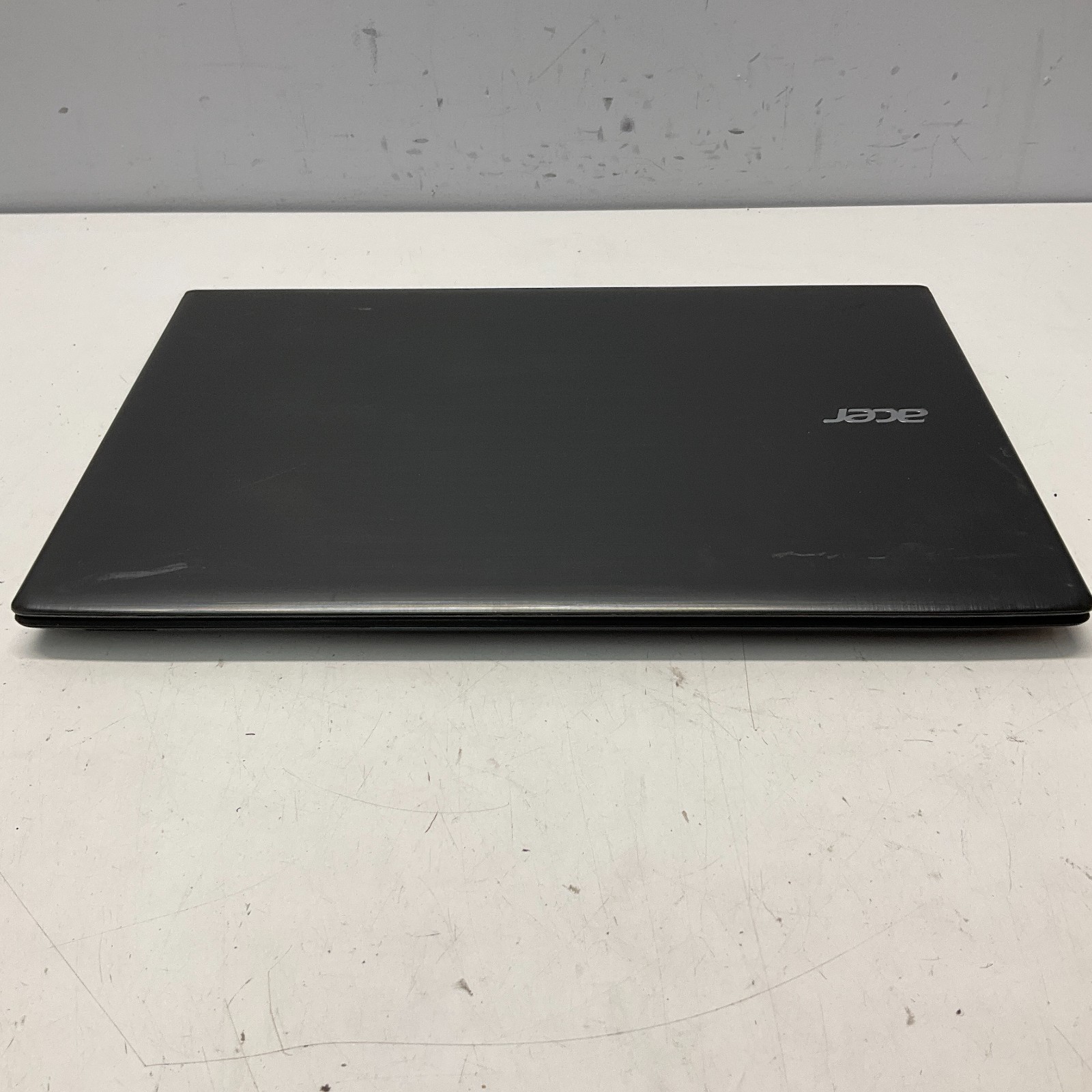 ACER ASPIRE E5-575 | I3-7100U 2.40 GHZ 4GB 250GB SSD Windows 10 Pro READ