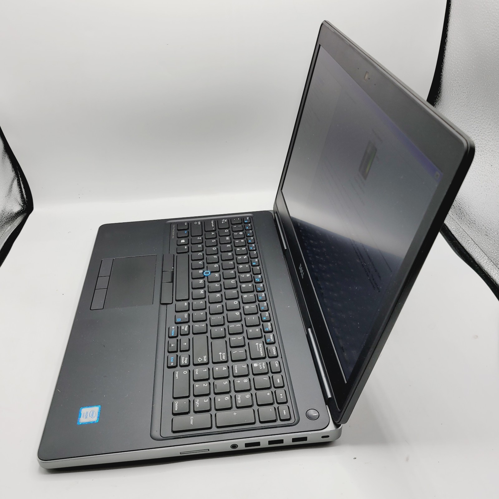 Dell Precision 7510 E3 1505M 16GB RAM No HDD 15.6″ FirePro 2GB – ***Boot to Bios