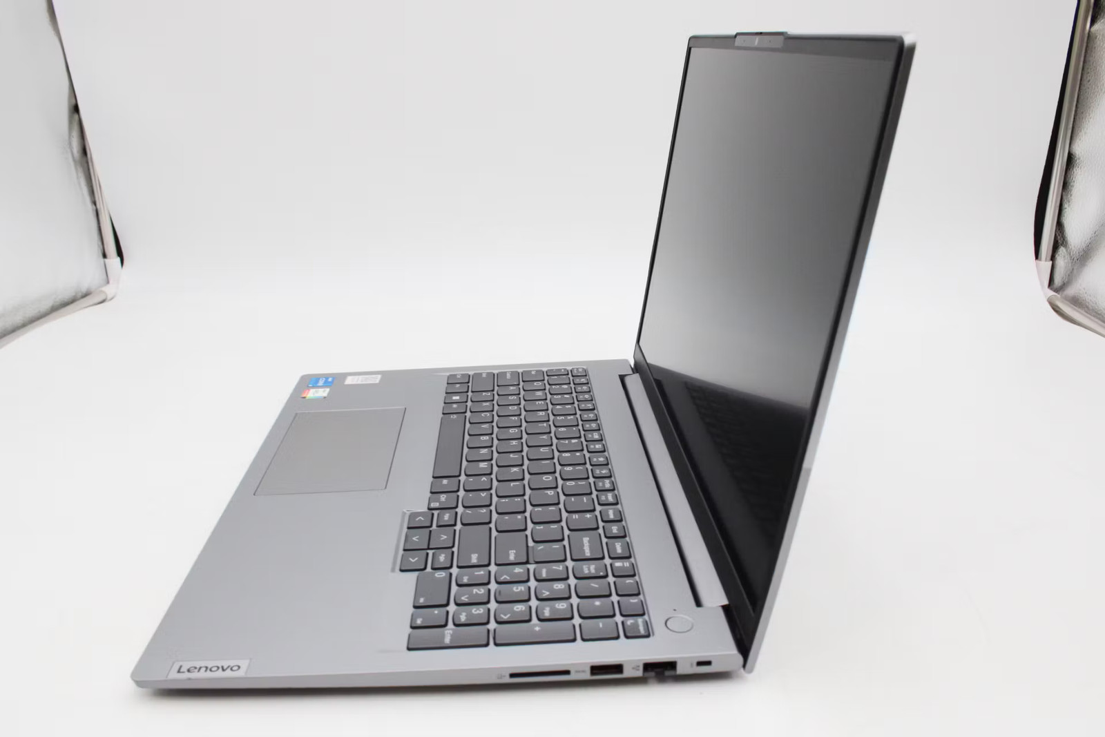 Lenovo ThinkBook 16 G6 IRL 16″ i5-1335U, 256GB NVMe, 16GB RAM