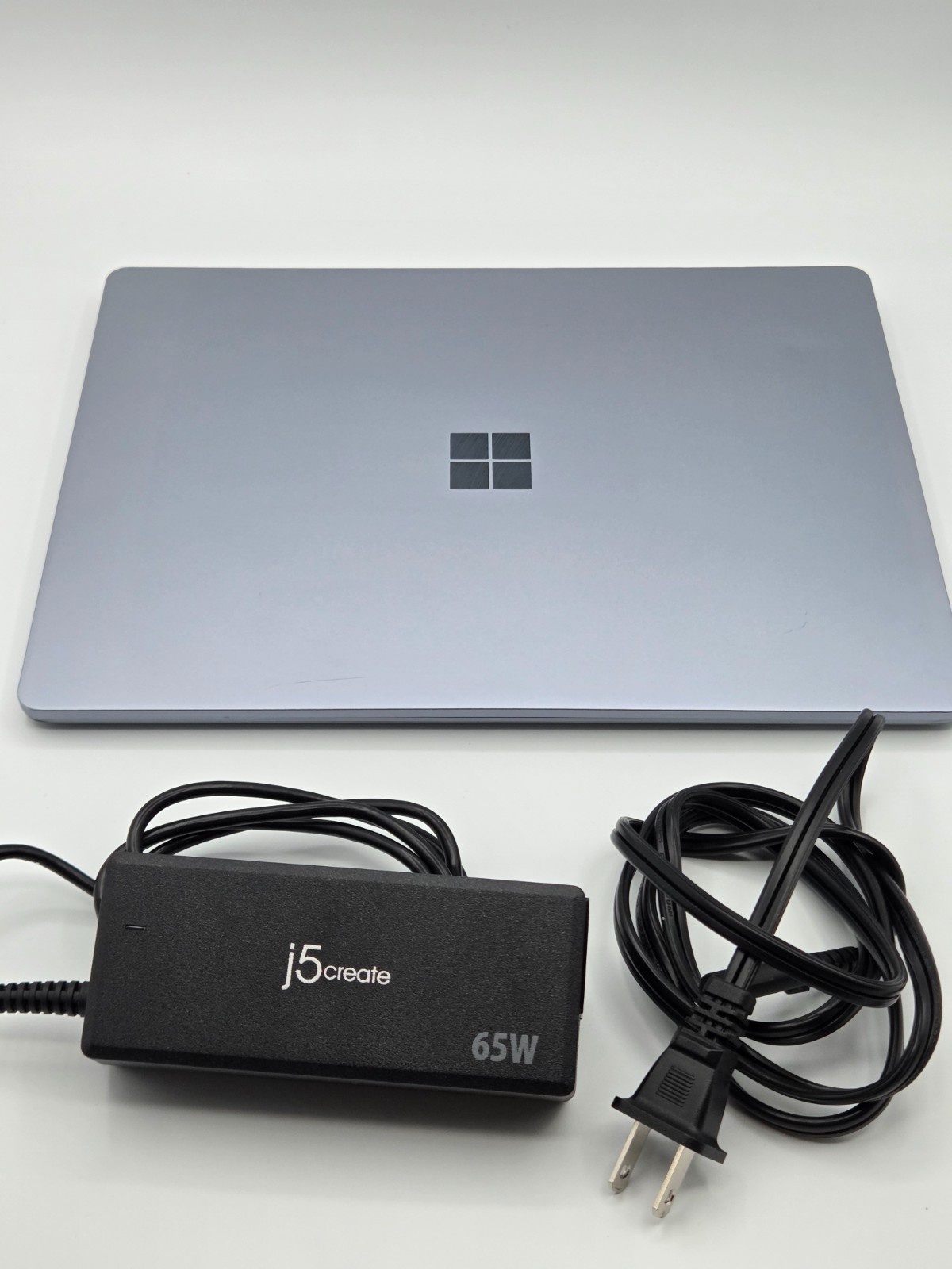 Microsoft Surface Laptop Go i5-1035G1 8GB 128GB SSD Win 11 TouchScreen FAST SHIP